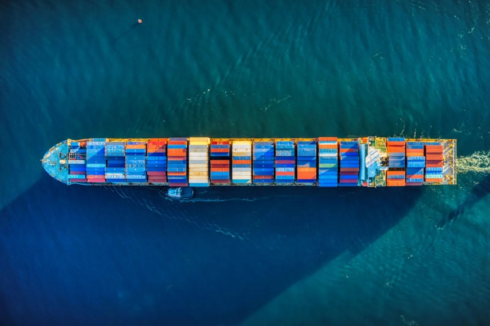 容器與 Docker 概念的科技感配圖