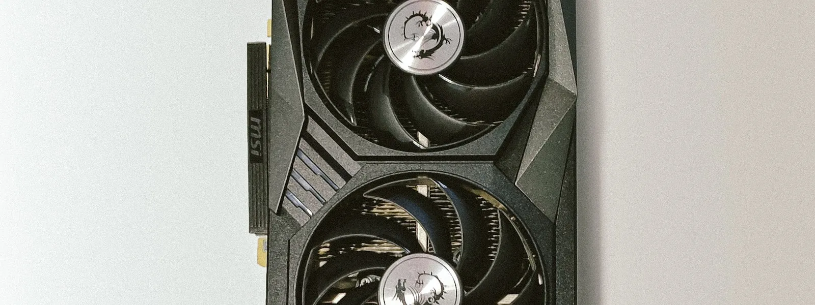 GPU 記憶體容量與深度學習模型運算示意圖