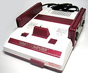 任天堂 Family Computer 紅白機，象徵家用遊戲機時代的遊戲歷史